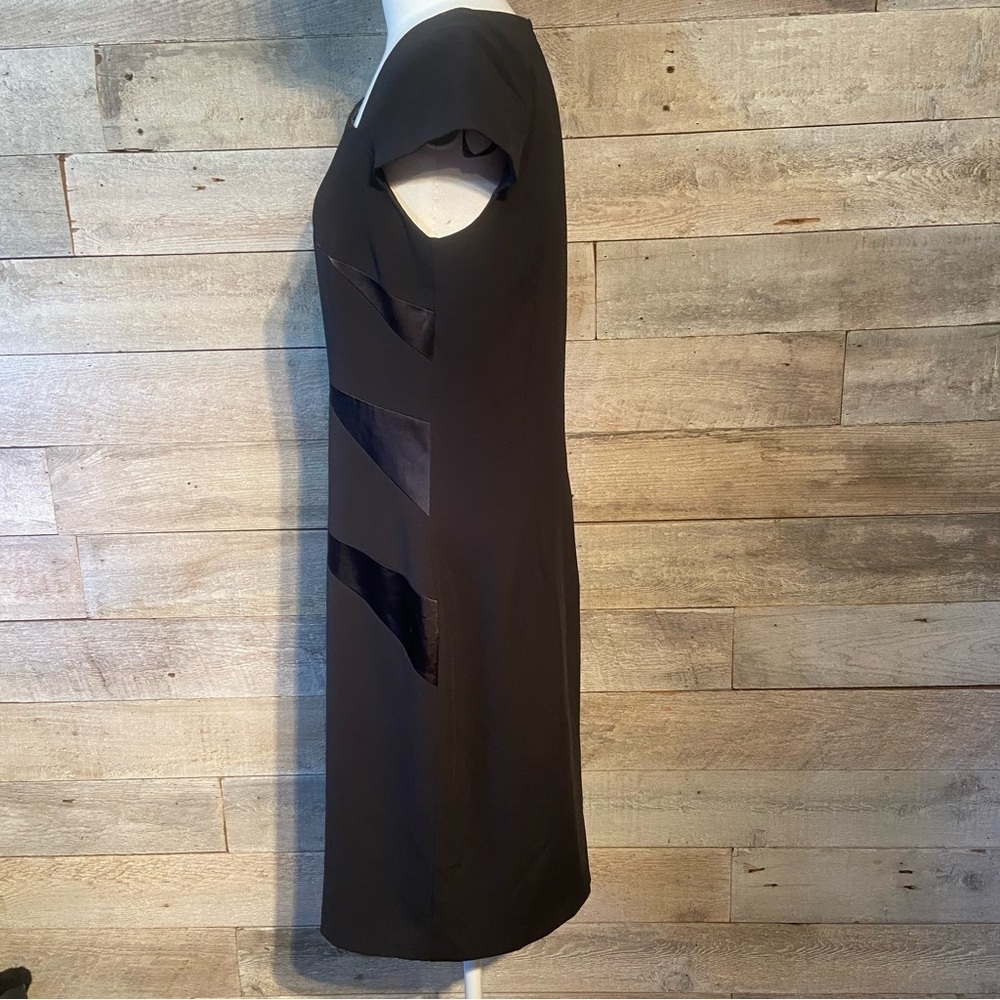 🇨🇦 Nueva women’s black asymmetrical cocktail pencil dress in size 8 - Picture 2 of 8
